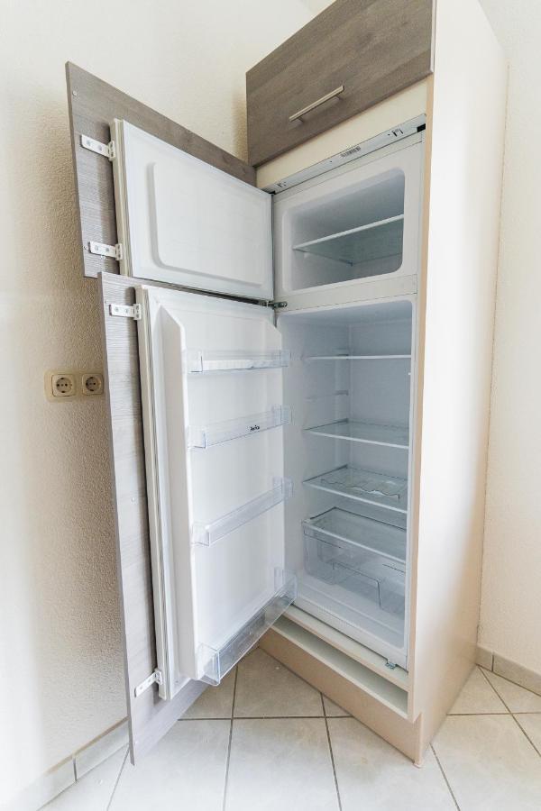 Appartment In Den Weinbergen Bei Mainz - Mit 2X Doppelzimmern, 1X Grosses Wohnzimmer, Bad & Kueche Stadecken-Elsheim Exterior foto